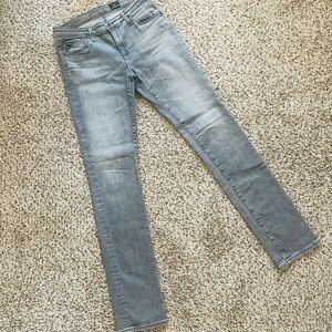 AG ADRIANO GOLDSCHMIED Women’s The Harper Essential Straight Jeans 27R